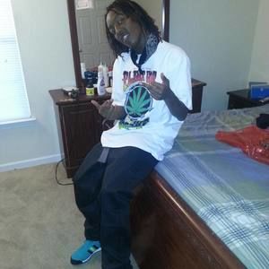 Meet your Posher, Living